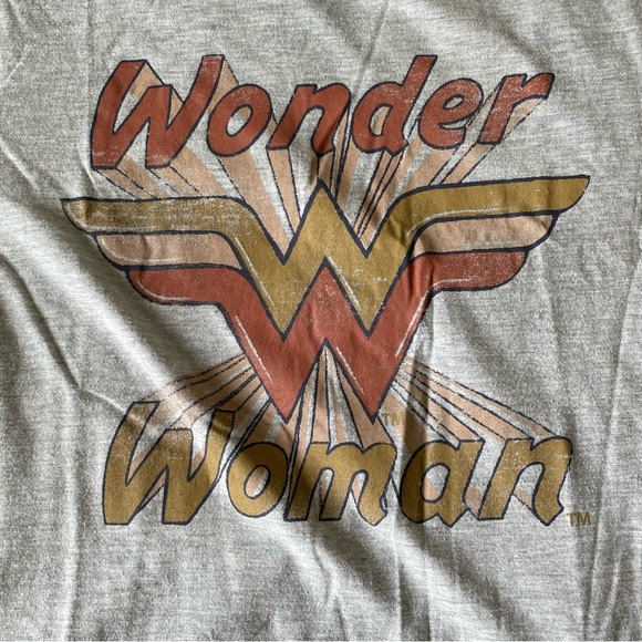 DC Comics Wonder Woman Women’s Graphic T-shirt - Picture 2 of 5